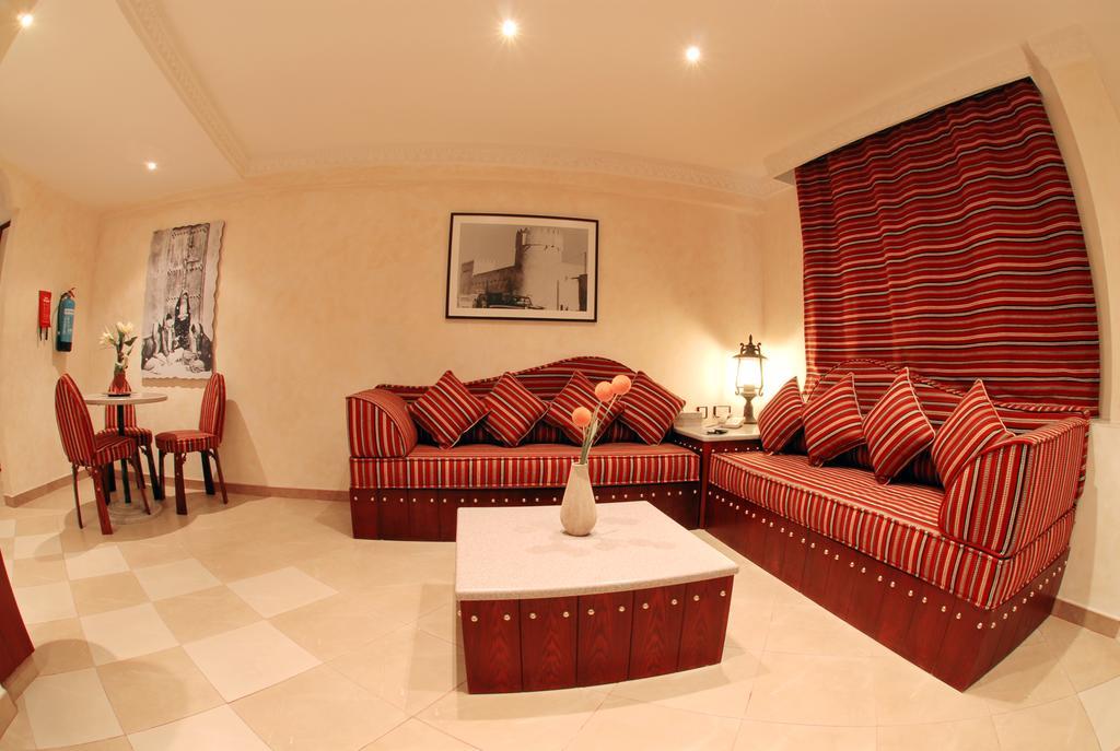 Al Liwan Suites Доха Экстерьер фото
